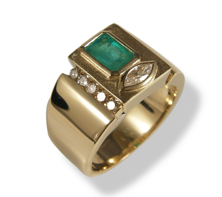mans-emerald-ring